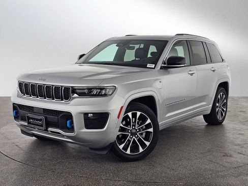 Used 2023 Jeep Grand Cherokee Overland AWD/4WD image 1