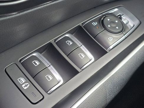 Used 2026 Kia Sorento S w/ S Panoramic Sunroof Package FWD image 25