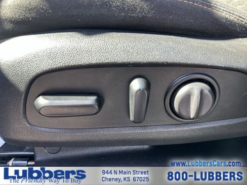 Used 2020 Chevrolet Equinox LT image 12