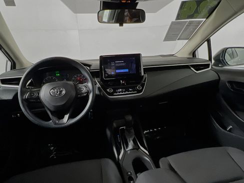 Used 2024 Toyota Corolla LE FWD image 30