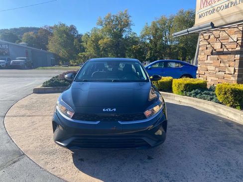 Used 2024 Kia Forte LXS FWD image 3