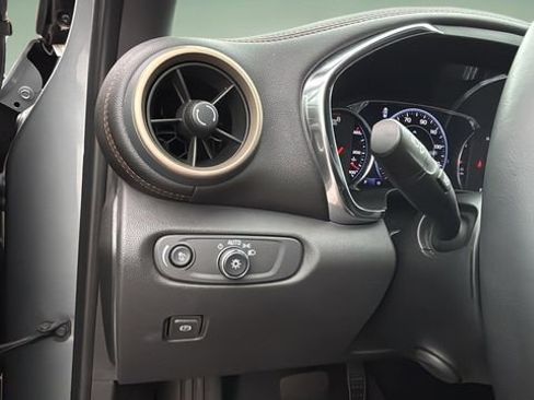 Used 2023 Chevrolet Blazer Premier w/ Enhanced Convenience Package image 21