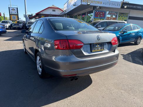 Used 2012 Volkswagen Jetta SE FWD image 5