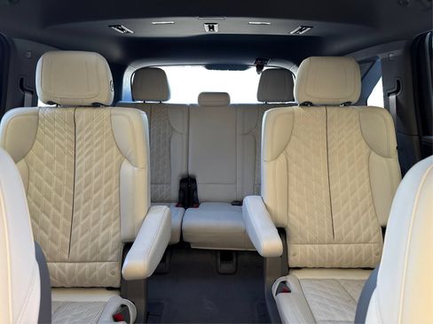 Used 2025 Cadillac Escalade IQ Luxury 1 AWD/4WD image 19