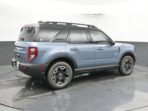 New 2025 Ford Bronco Sport Outer Banks w/ Outer Banks Tech Package+ AWD/4WD image 2