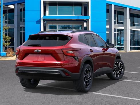 New 2026 Chevrolet Trax RS w/ Sunroof Package FWD image 28