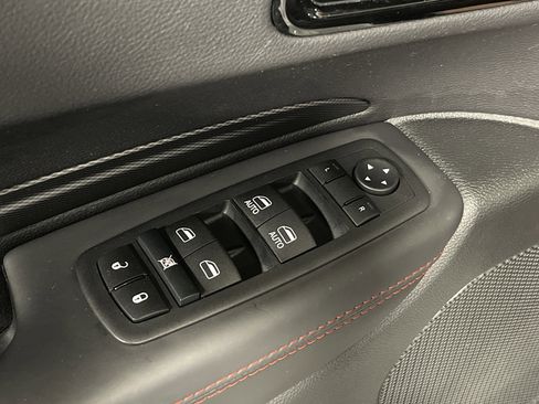 Used 2024 Dodge Durango GT image 9