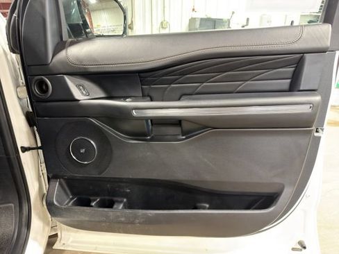 Used 2020 Ford Expedition Max Platinum AWD/4WD image 27
