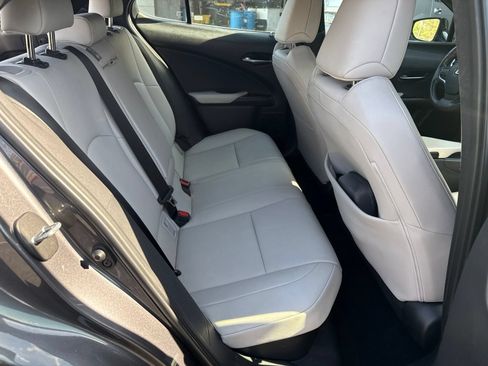 Used 2024 Lexus UX 250h FWD image 15