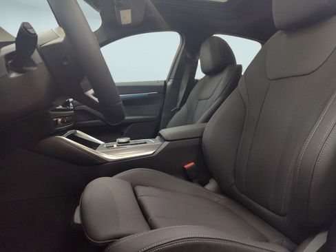 Used 2025 BMW i4 eDrive40 w/ M Sport Package image 5