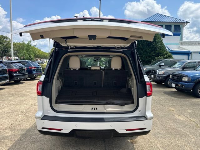 Used 2018 Lincoln Navigator Reserve w/ Technology Package AWD/4WD image 30