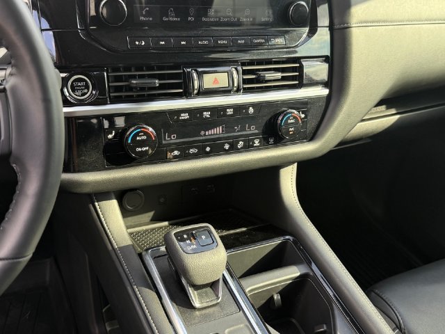 Used 2024 Nissan Pathfinder SL w/ Lighting Package (N92) AWD/4WD image 18