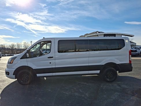 Used 2023 Ford Transit 350 XLT image 6