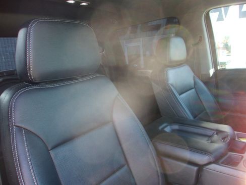 Used 2020 GMC Sierra 1500 Elevation w/ Elevation Value Package AWD/4WD image 12
