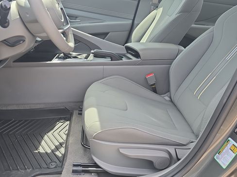Certified 2026 Hyundai Elantra Sport FWD image 14