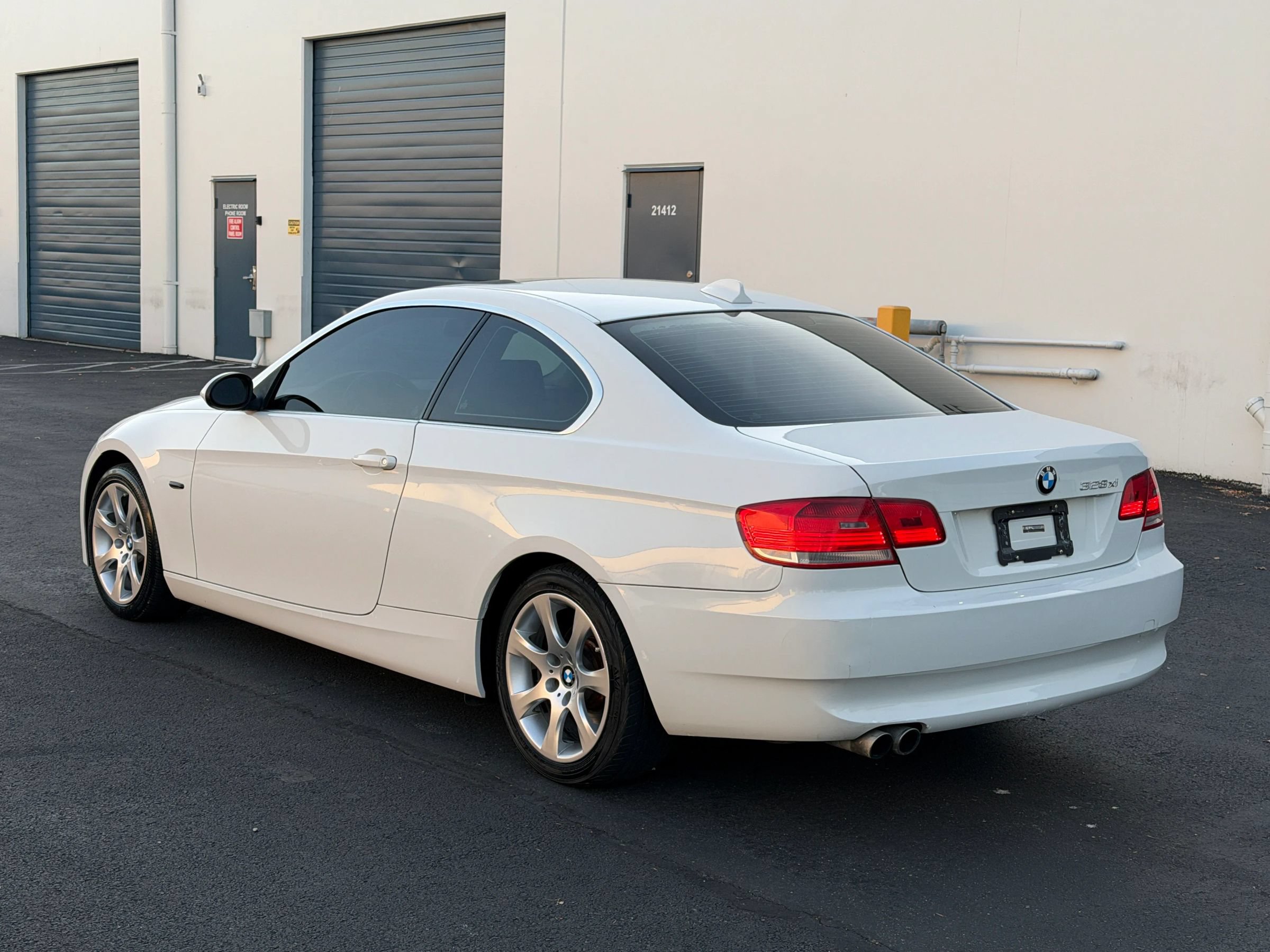 Used 2008 BMW 328xi Coupe AWD/4WD image 3
