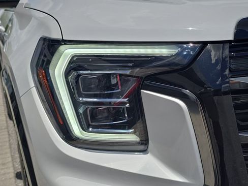 New 2026 GMC Terrain AT4 w/ LPO, Floor Liner Package AWD/4WD image 10