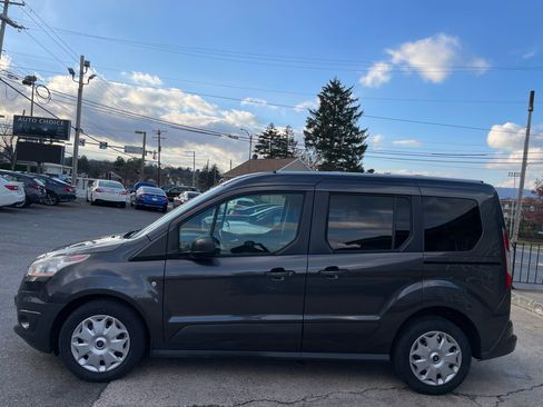 Used 2016 Ford Transit Connect XLT image 4