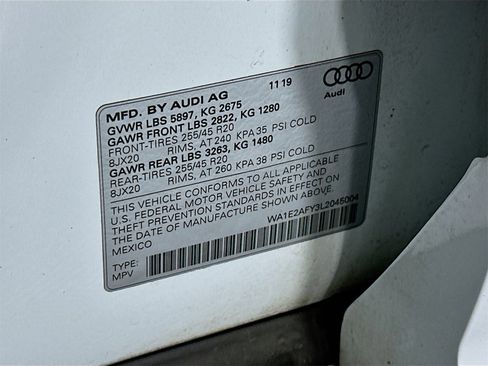 Used 2020 Audi Q5 e Premium Plus w/ Premium Plus Package image 33