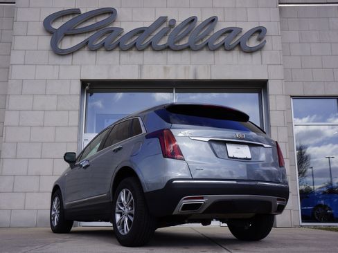 New 2025 Cadillac XT5 Luxury image 8