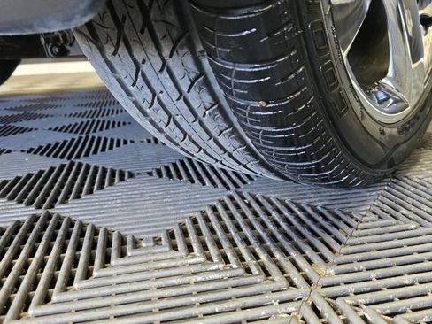 Used 2007 Pontiac Solstice GXP image 33