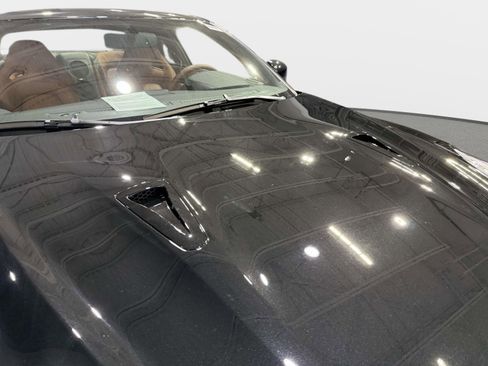 Used 2021 Nissan GT-R Premium image 11