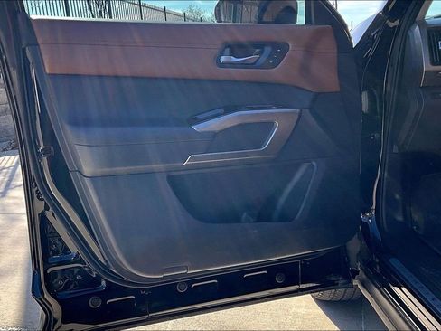 Used 2024 Nissan Pathfinder Platinum w/ Cargo Package image 21