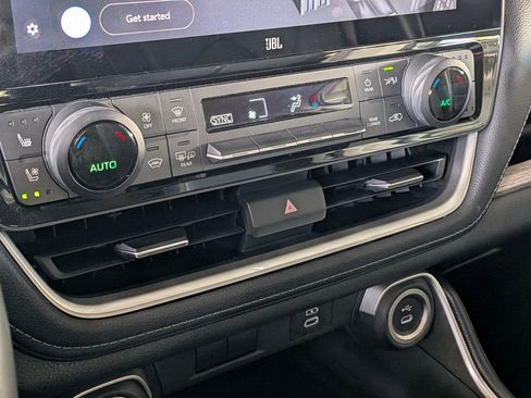 Certified 2024 Toyota Grand Highlander Limited image 21