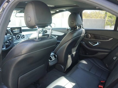 Used 2018 Mercedes-Benz C 300 4MATIC Sedan image 30