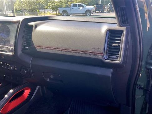 Used 2022 Nissan Frontier PRO-4X w/ Technology Package AWD/4WD image 16