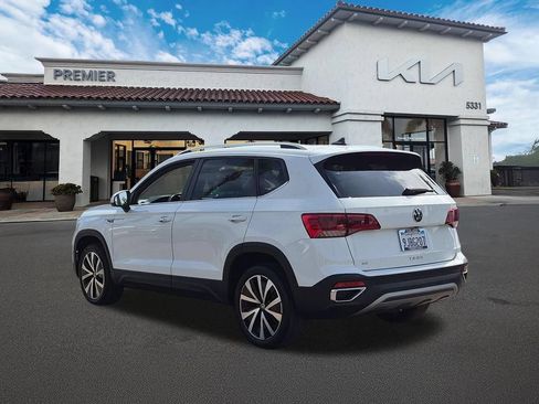 Used 2022 Volkswagen Taos SE FWD image 6