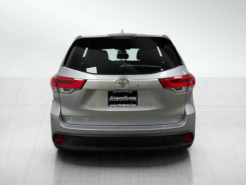 Used 2019 Toyota Highlander Plus image 6