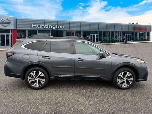 Used 2021 Subaru Outback Limited image 9