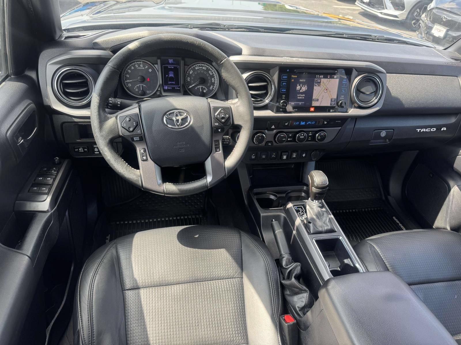 Used 2019 Toyota Tacoma TRD Sport AWD/4WD image 2