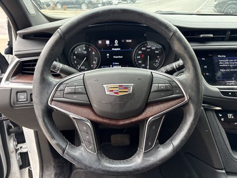 Used 2023 Cadillac XT5 Premium Luxury w/ Technology Package image 18
