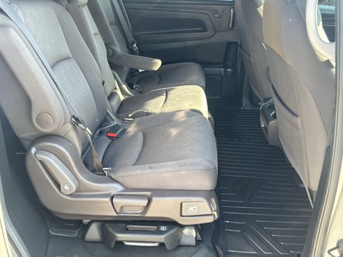 Used 2019 Honda Odyssey EX image 15