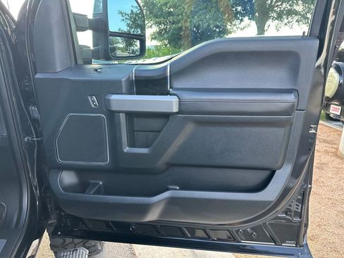 Used 2018 Ford F250 Platinum w/ Platinum Ultimate Package AWD/4WD image 37