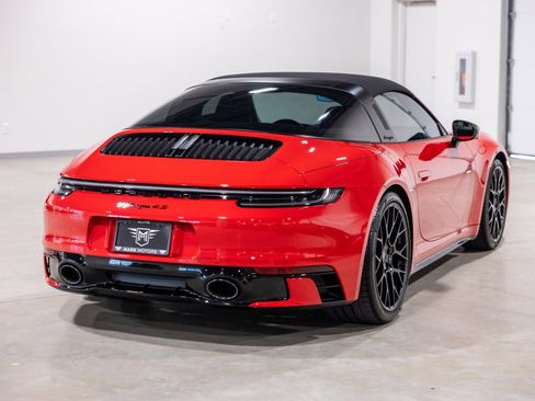 Used 2022 Porsche 911 AWD/4WD image 9