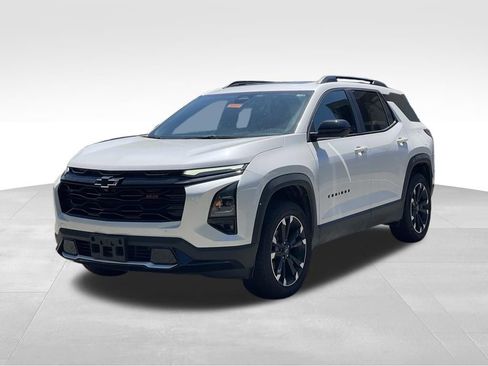 Used 2025 Chevrolet Equinox RS w/ Safety and Technology Package FWD image 2