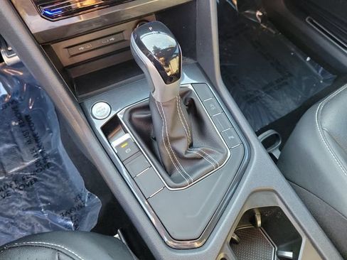 Used 2023 Volkswagen Tiguan SE R-Line FWD image 29