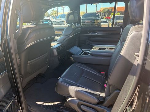 Used 2023 Jeep Grand Wagoneer 4WD image 8