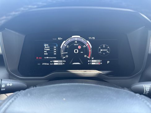 Used 2025 Toyota Tundra Limited AWD/4WD image 21