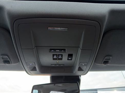 Used 2019 GMC Sierra 3500 Denali w/ Duramax Plus Package AWD/4WD image 18