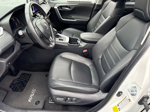Certified 2025 Toyota RAV4 XLE Premium AWD/4WD image 27