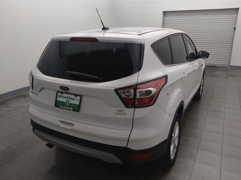 Used 2017 Ford Escape SE FWD image 7