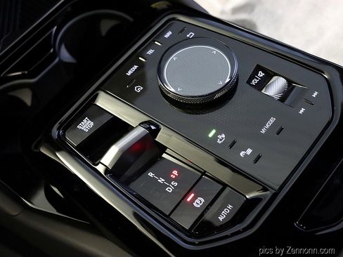 Used 2026 BMW 530i xDrive w/ M Sport Package image 25