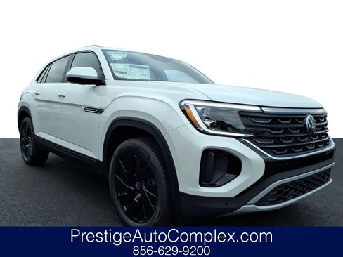 New 2026 Volkswagen Atlas Cross Sport SE image 1