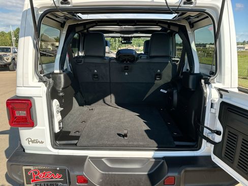 Used 2024 Jeep Wrangler Sahara w/ Technology Group image 25