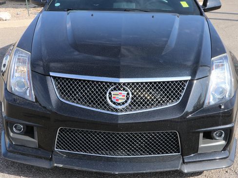 Used 2014 Cadillac CTS V RWD image 2