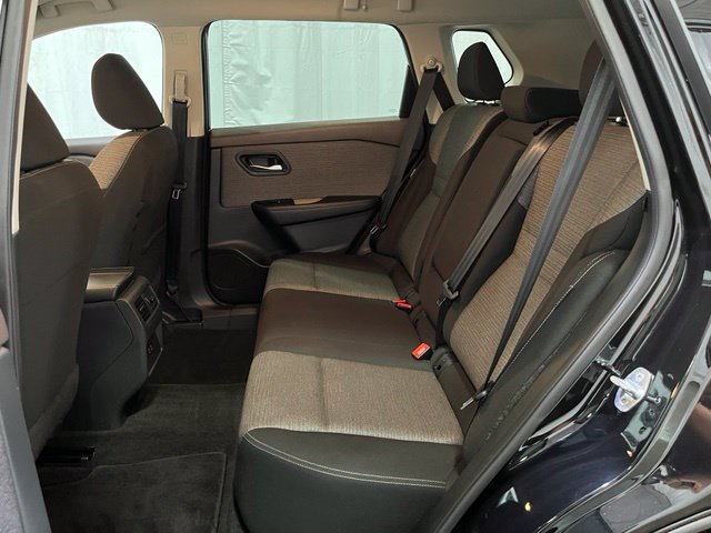Used 2023 Nissan Rogue SV AWD/4WD image 12